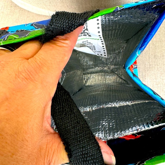 Mixed Bag, Insulated Lunch Bag, Shark Design - Picture 4 of 5